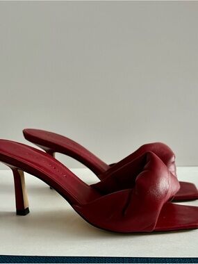STUDIO AMELIA Burgundy Twisted Strap Heeled Slides